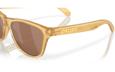 OAKLEY Frogskins XS Kylian Mbapp&eacute; Light Curry Prizm Tungsten